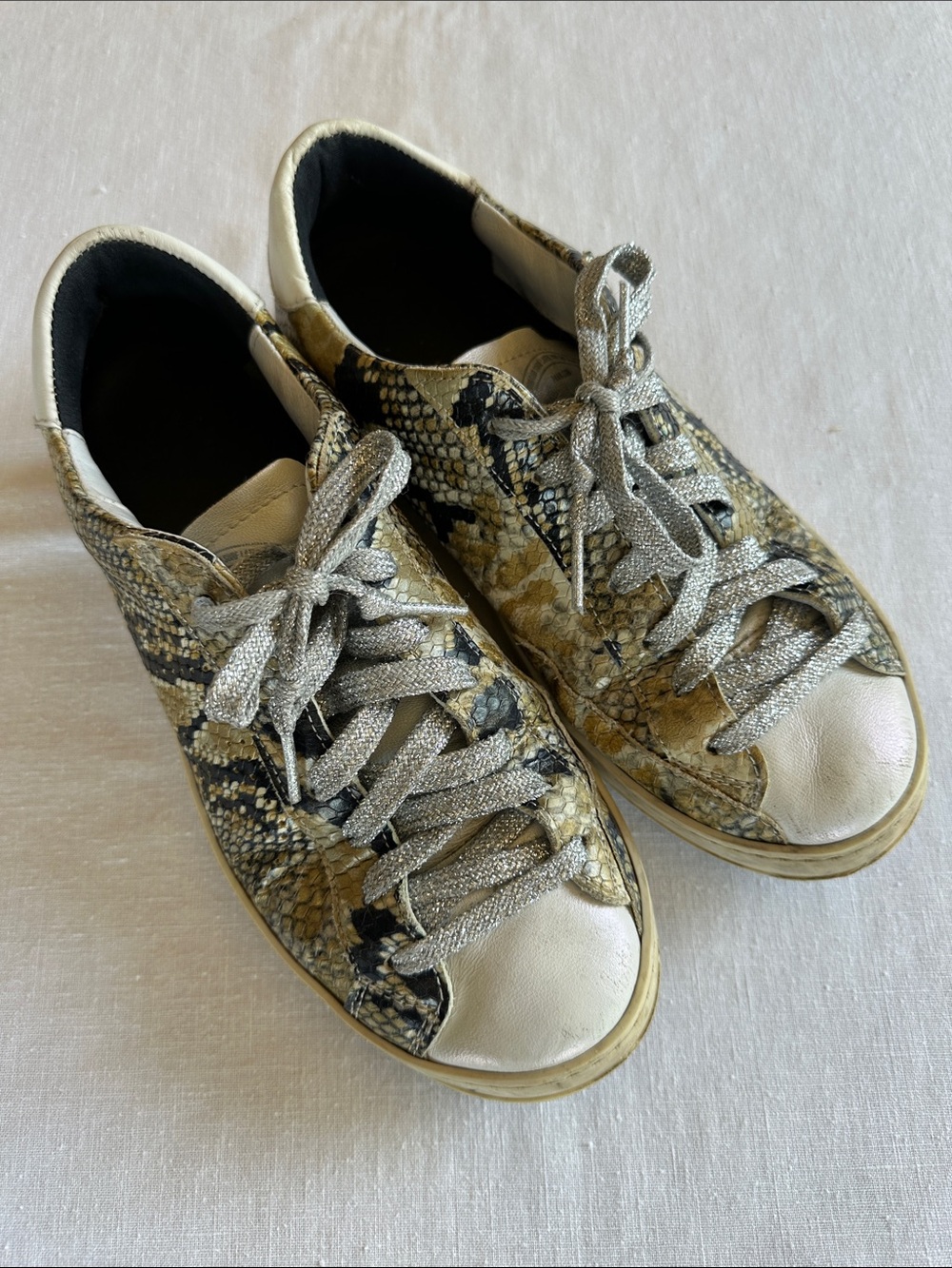 P448 John Sneaker Namibia 39